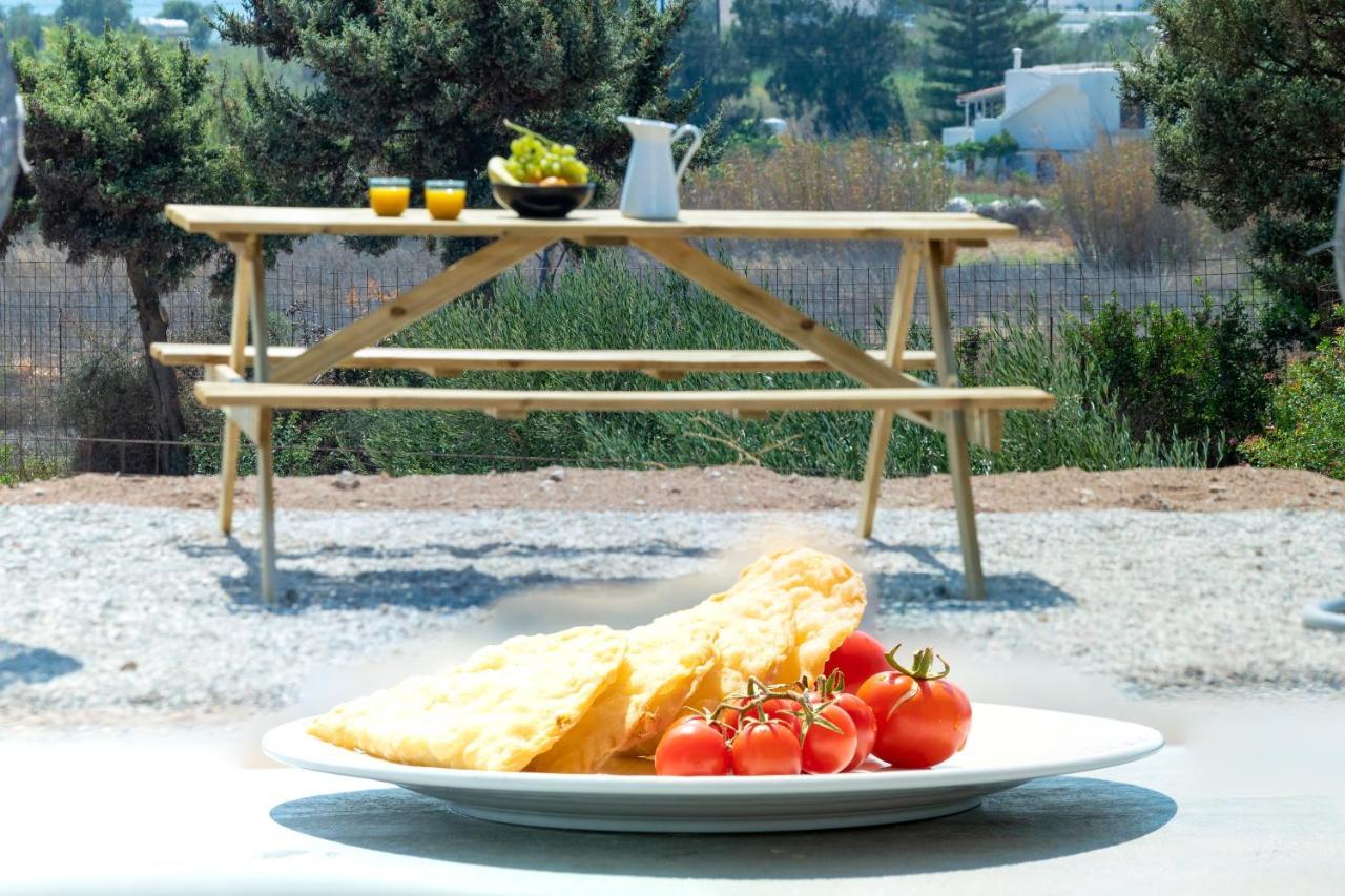 Aelia Suites Adamantas  Buitenkant foto